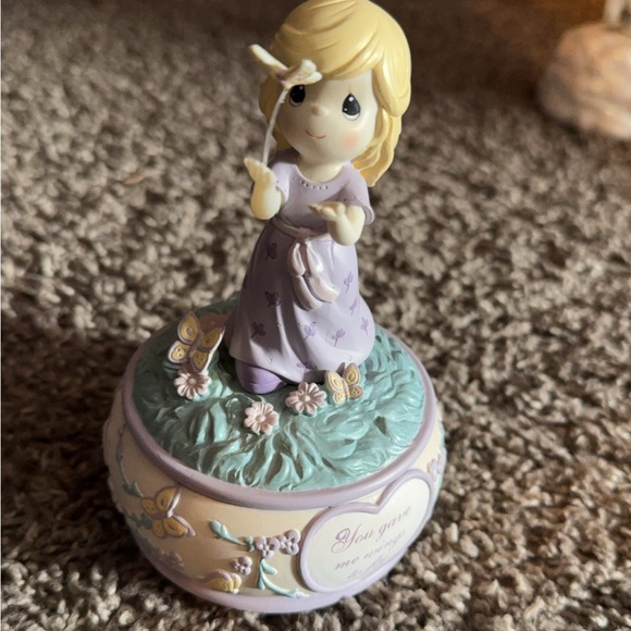 Precious moment “.you gave me wings to fly” musical - Picture 1 of 4